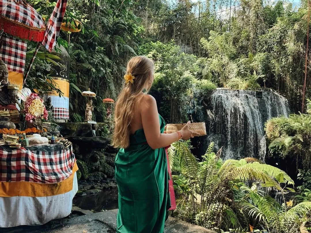 Bali: Sacred Melukat Ceremony at Taman Beji Griya Waterfall 2