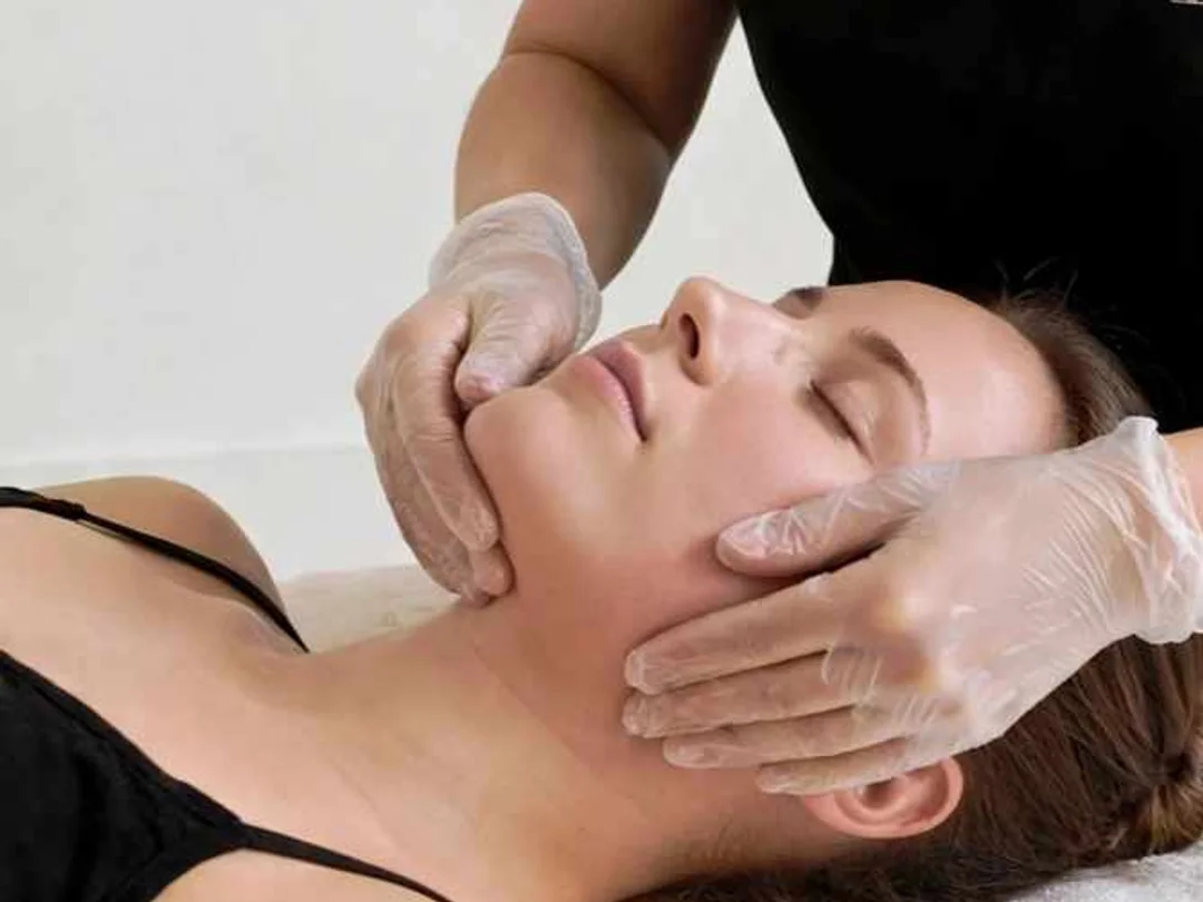 contour lift facial